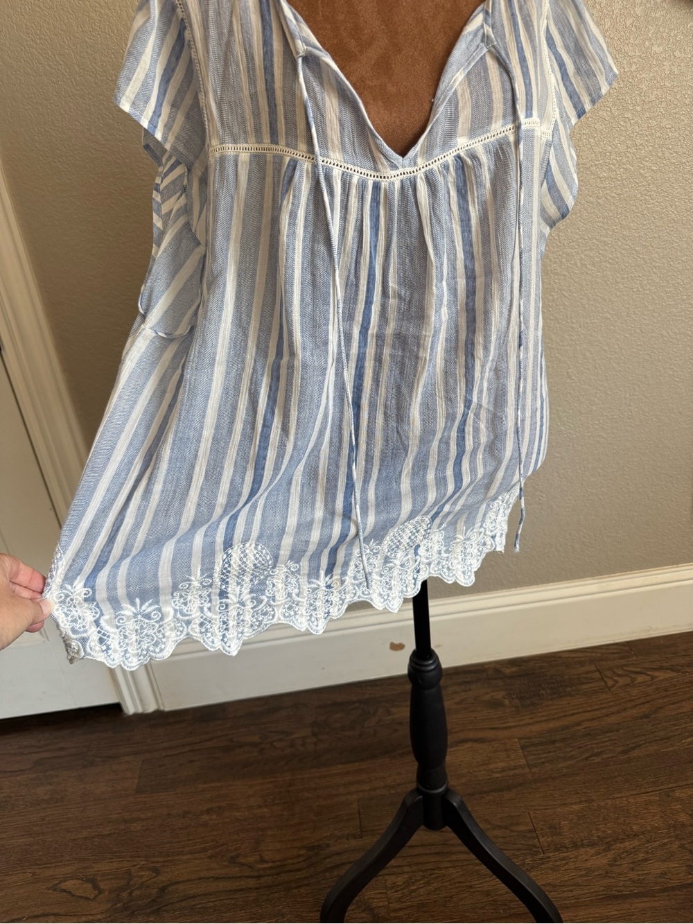 Vanessa Virginia Anthropologie Blue White Striped Embroidered Hem Eyelet Boho L - Picture 7 of 12